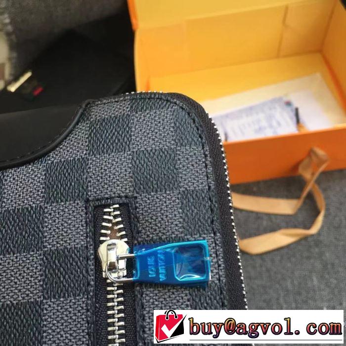 今季トレンド新作はこれ ルイ ヴィトン 秋冬に大注目のカラー LOUIS VUITTON カジュアルコーデオシャレ ポーチ もちろん相性抜群