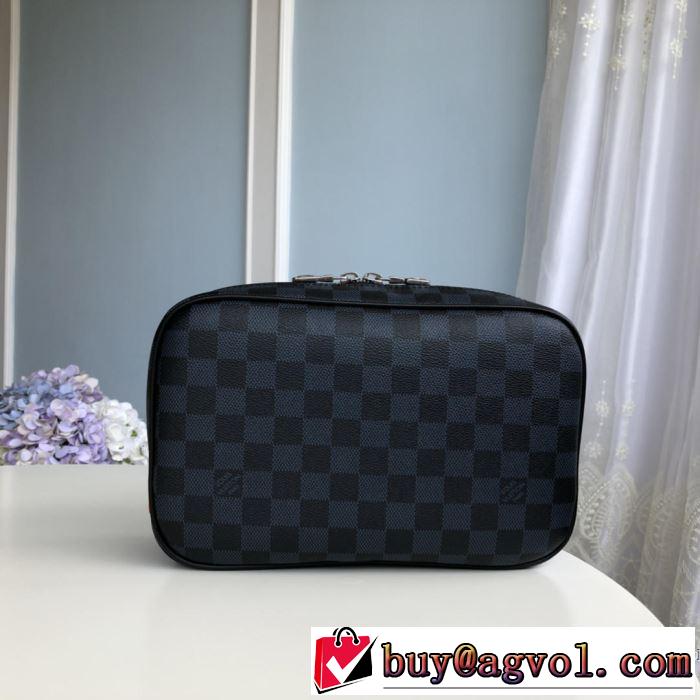 秋ファションのトレンド ルイ ヴィトン 一番おしゃれ秋冬トレンド LOUIS VUITTON 2019秋に注目したい ポーチ おしゃれさんはいち早く取り