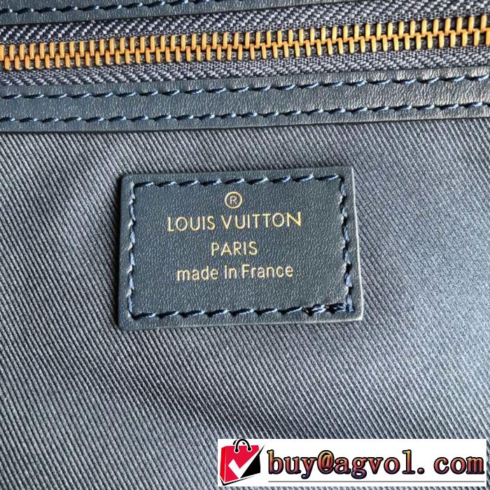 ルイ ヴィトン おしゃれなファッションコーデ LOUIS VUITTON 2019トレンド秋冬おすすめ安い スーツケース 秋冬にお世話になる定番