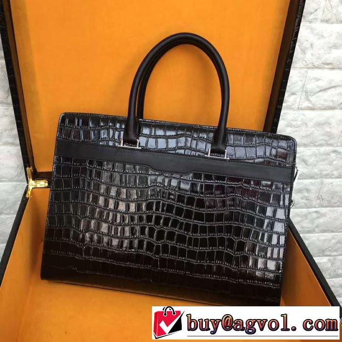 2019春夏トレンドアイテム 今年は大きめの新作がトレンド プラダ PRADA ビジネスバッグ