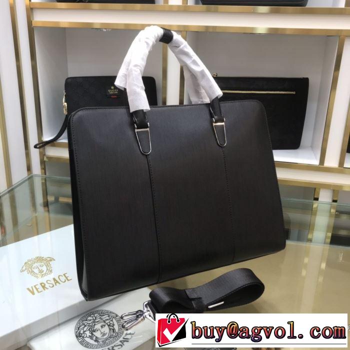 ハンドバッグ  秋冬コーデと相性がいい プラダ 2019トレンド秋冬おすすめ安い PRADA  おしゃれなファッションコーデ