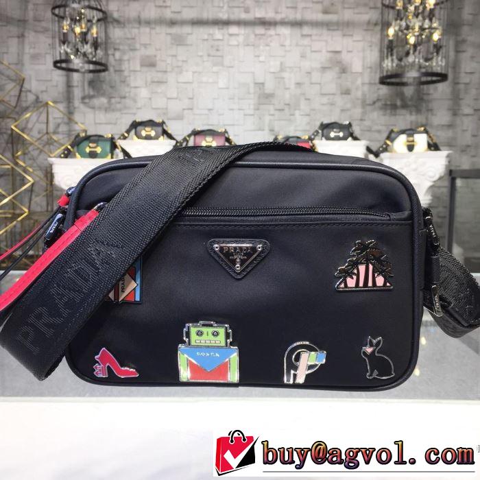 ショルダーバッグ おしゃれ感度が高い秋冬トレンド  プラダ PRADA 先取り 2019/2020秋冬ファッション