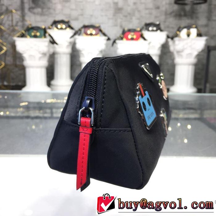 PRADA 最新作おすすめしたい秋冬 プラダ  寒い季節トレンド上品 ポーチ  今年の秋冬のトレンド激安セール