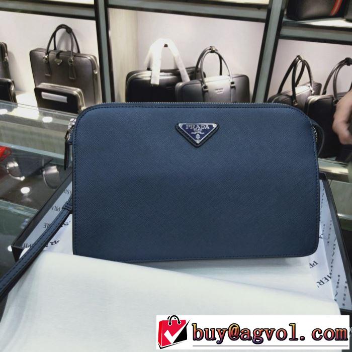 プラダ 秋トレンドの新定番 PRADA 気になる2019年秋のファッション ポーチ 今から取り入れられるトレンド