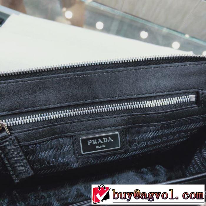 プラダ 秋トレンドの新定番 PRADA 気になる2019年秋のファッション ポーチ 今から取り入れられるトレンド