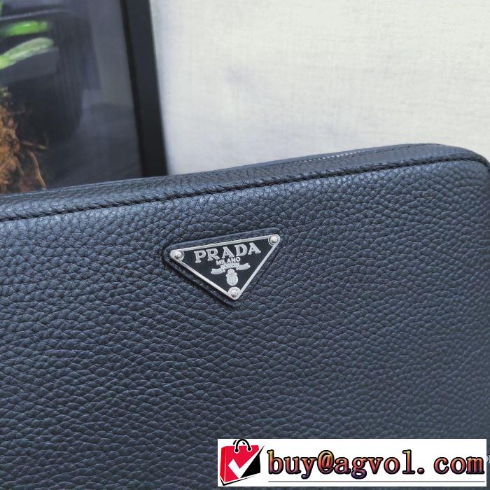 プラダ PRADA 2019-20秋冬トレンドファッション 最新秋冬トレンドをチェック ポーチ 秋冬流行りファション