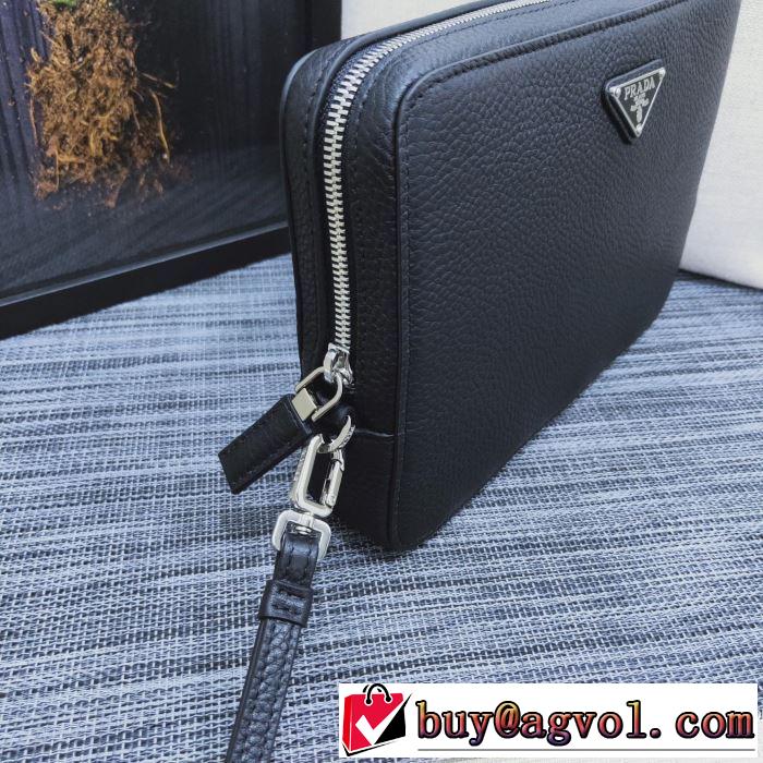 プラダ PRADA 2019-20秋冬トレンドファッション 最新秋冬トレンドをチェック ポーチ 秋冬流行りファション