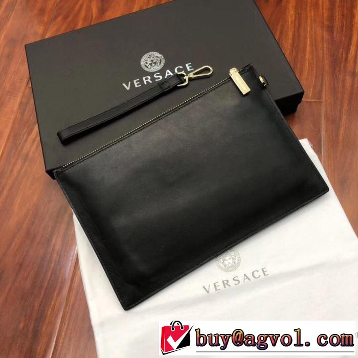 2019春夏人気トレンドアイテム 今季は特に注目ファション ヴェルサーチVERSACE ポーチ