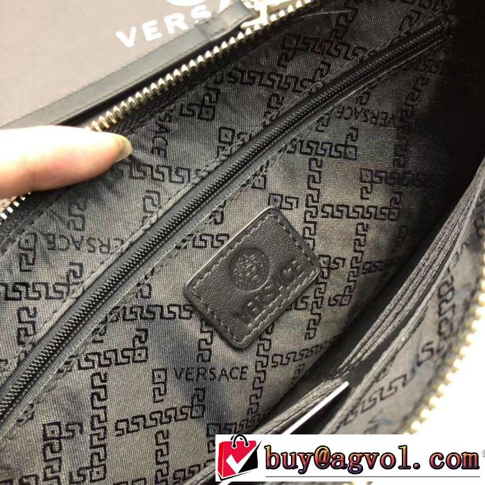 2019春夏人気トレンドアイテム 今季は特に注目ファション ヴェルサーチVERSACE ポーチ