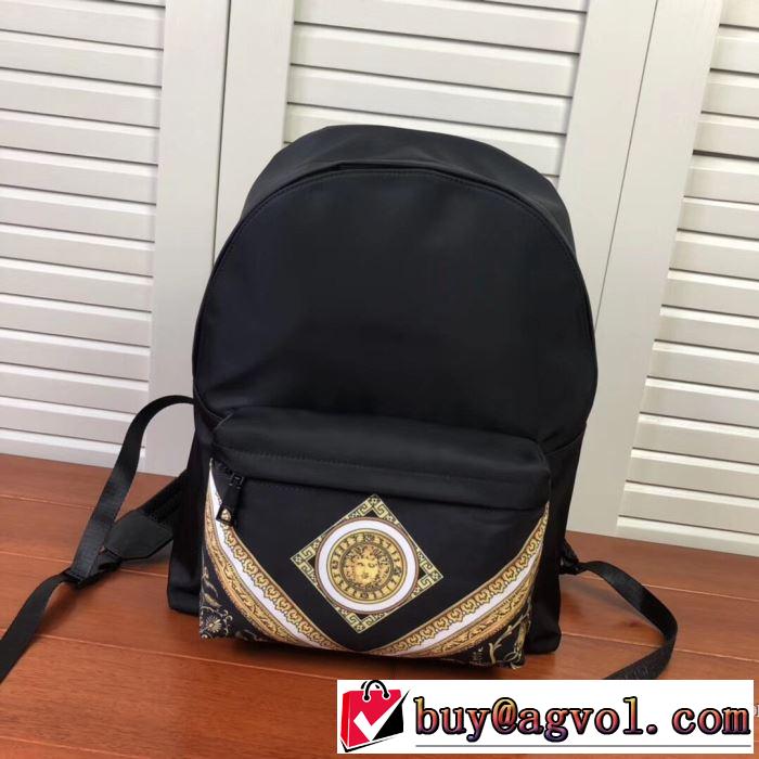 秋冬定番おすすめヴェルサーチコピーメンズバックパックVERSACE 手頃な価格に新商品 GOLD BAROCCO PRINT BACKPACK