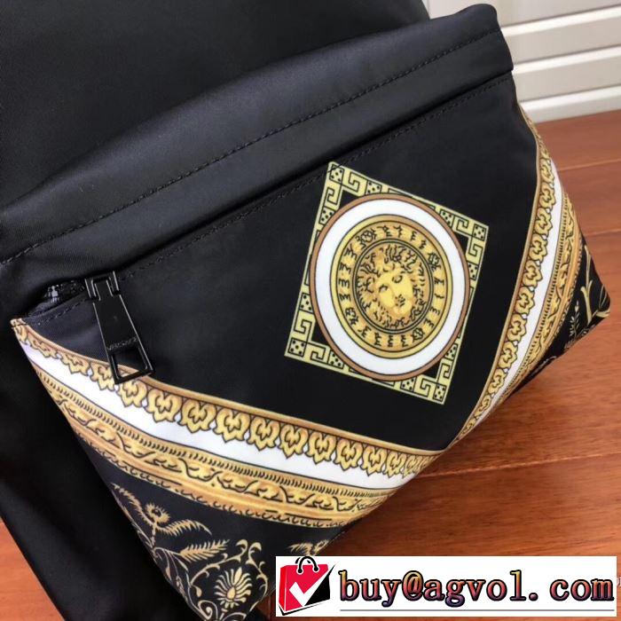 秋冬定番おすすめヴェルサーチコピーメンズバックパックVERSACE 手頃な価格に新商品 GOLD BAROCCO PRINT BACKPACK