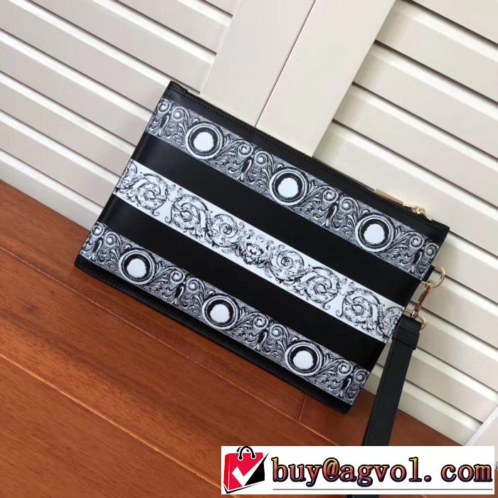 ヴェルサーチクラッチバッグメンズ　結婚式ビジネス用VERSACE 激安　LARGE BANDANA PRINT SAFFIANO LEATHER POUCH　