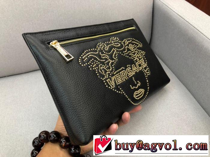 とにかく完璧ブランド新作 ヴェルサーチ 秋服コーデ2019年版 VERSACE  大胆なチェックの人気トレンド ポーチ