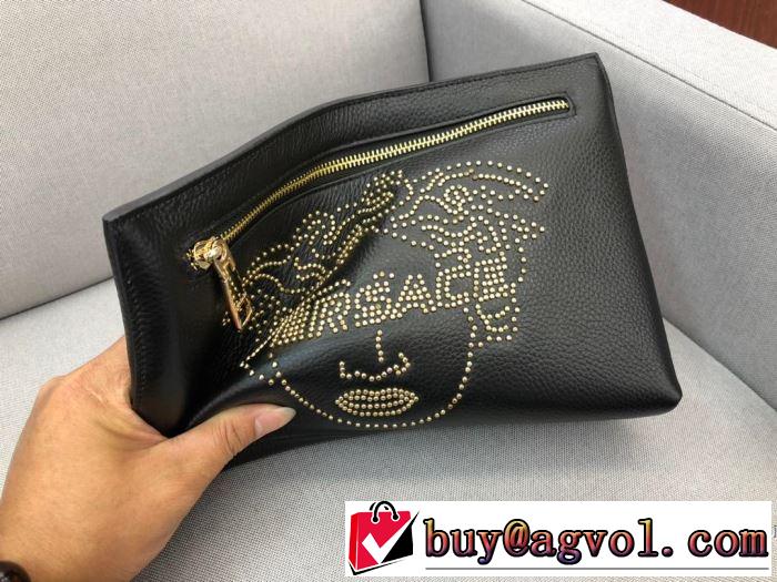 とにかく完璧ブランド新作 ヴェルサーチ 秋服コーデ2019年版 VERSACE  大胆なチェックの人気トレンド ポーチ