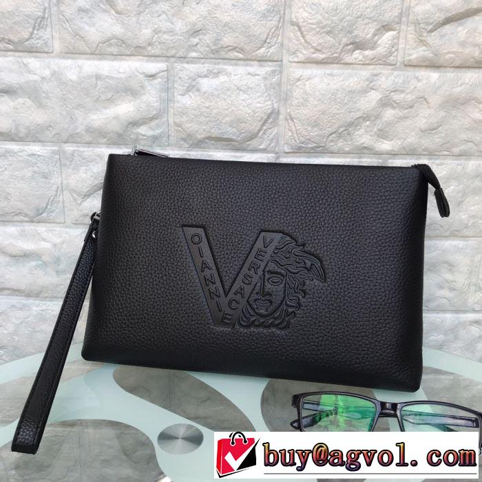 VERSACE  おしゃれさんはいち早く取り ヴェルサーチ2019秋、イチオシ上品 ポーチ 新作アイテムが今年流
