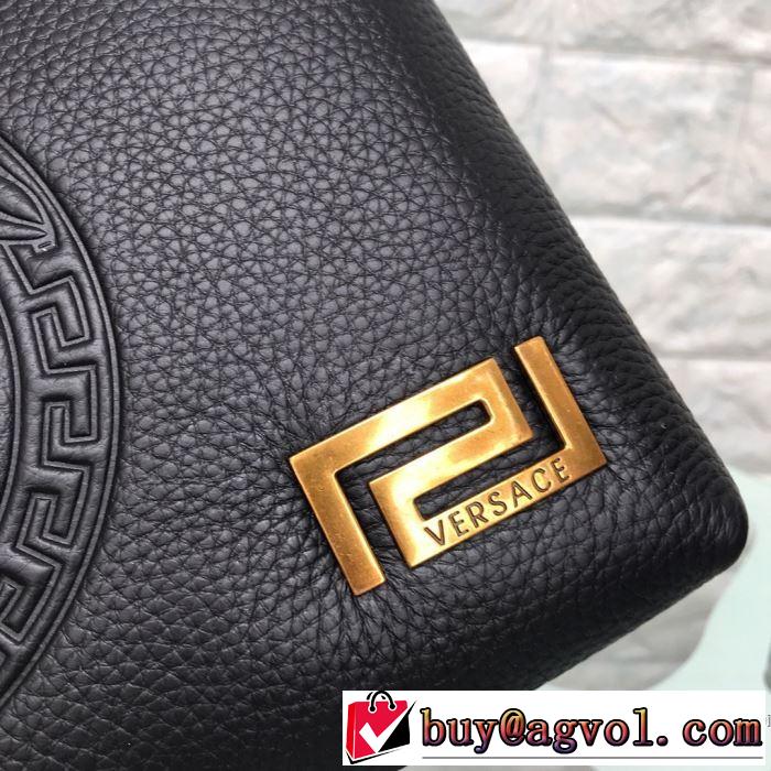 今シーズン注目のアイテム ヴェルサーチ秋こそ楽しめるアイテム VERSACE ポーチ 2019秋断然ブランド推し
