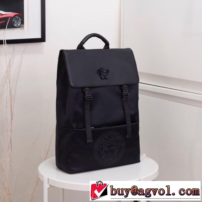 秋冬流行りファション ヴェルサーチ最新秋冬トレンドをチェック！2019-20秋冬 VERSACE リュック やっぱり優しい色
