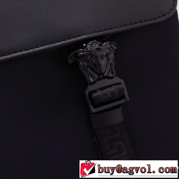 秋冬流行りファション ヴェルサーチ最新秋冬トレンドをチェック！2019-20秋冬 VERSACE リュック やっぱり優しい色