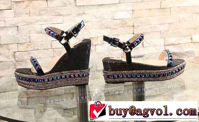 2019春夏も引き続きトレンド 春夏のトレンドアイテム クリスチャンルブタン Christian Louboutin サンダル