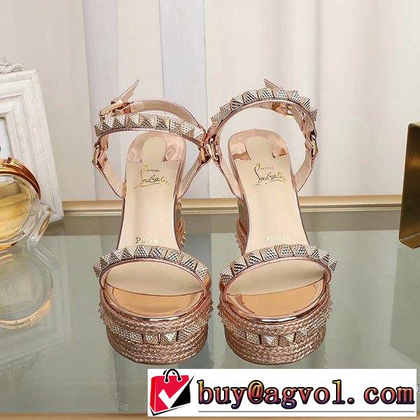 爽やかすぎない大人の印象に 2019年の春夏に着たい クリスチャンルブタン Christian Louboutin サンダル