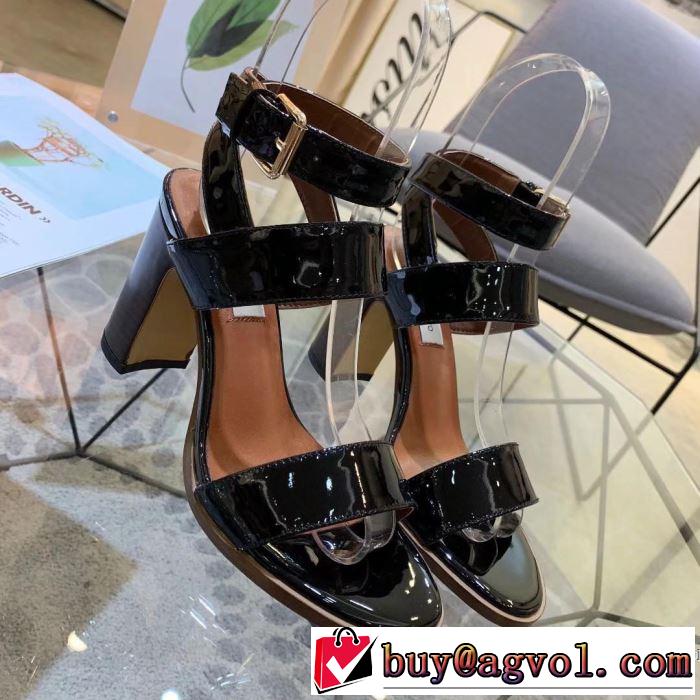 3色可選 サンダル 【2019春夏】最新コレクション 春夏を感じさせる ヴァレンティノ VALENTINO
