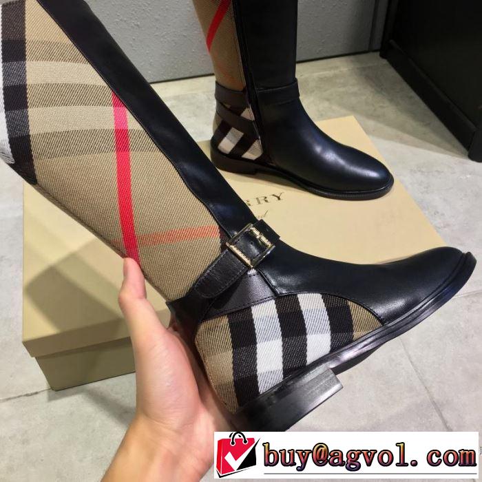 最重要！2019秋冬トレンド バーバリー BURBERRY 最新トレンドコーデおすすめ レザーブーツ 使いやすさのトレンド
