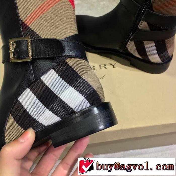 最重要！2019秋冬トレンド バーバリー BURBERRY 最新トレンドコーデおすすめ レザーブーツ 使いやすさのトレンド