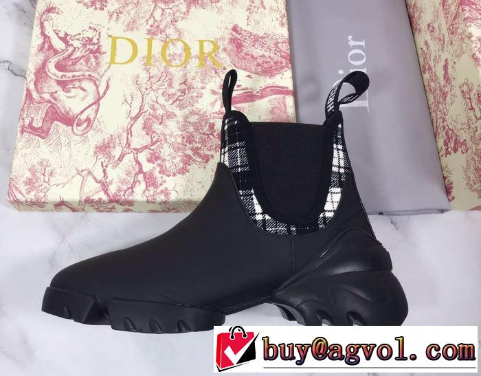 やっぱり優しい色 ディオール DIOR 3色可選 【2019秋冬トレンド】押さえておきたい レザーブーツ サイズのよさを感じる新作