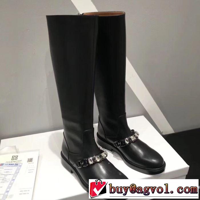 最新秋冬トレンドをチェック！2019-20秋冬 ジバンシー 今年の流行りファション GIVENCHY レザーブーツ 絶対おさえるべきカラーと最新