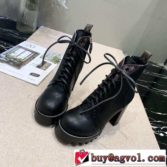 秋服コーデ2019年版 3色可選 ルイ ヴィトン LOUIS VUITTON 秋にはやる最新作を先取り レザーブーツ 大胆なチェックの人気トレンド