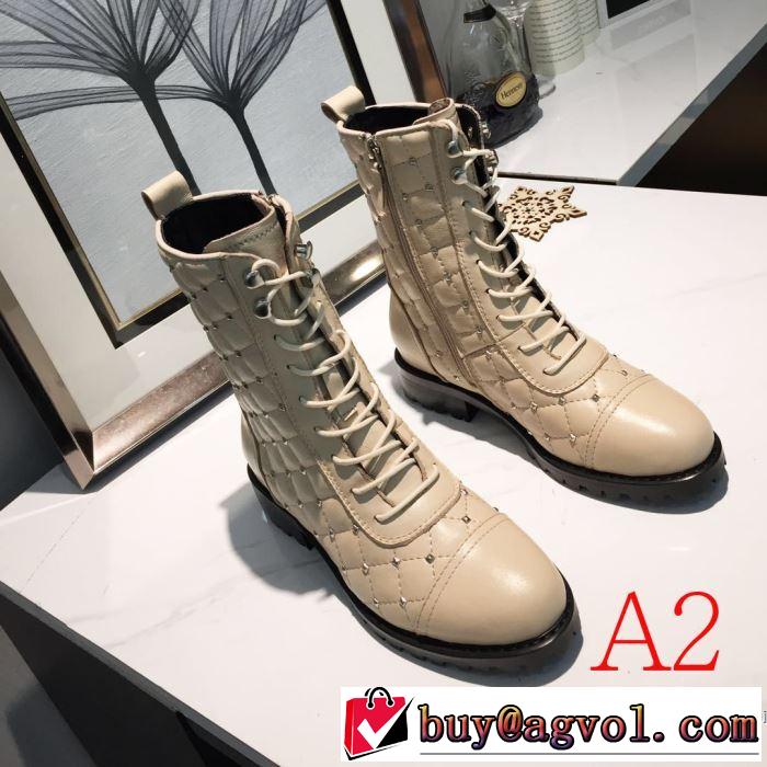 2色可選 ヴァレンティノ2019トレンドカラー秋冬セール  VALENTINO とにかく完璧ブランド新作 レザーブーツ 大胆なチェックの人気トレンド