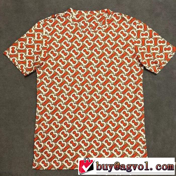  BURBERRY 素敵なスタイルで夏の定番 Tシャツ/ティーシャツ清潔感のある肌見せ バーバリー 夏の最新ファッション 