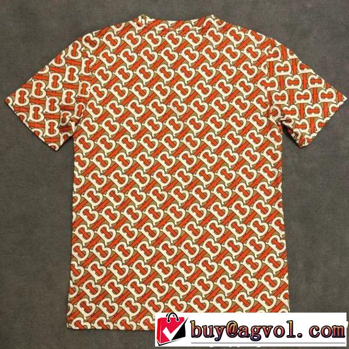 BURBERRY 素敵なスタイルで夏の定番 Tシャツ/ティーシャツ清潔感のある肌見せ バーバリー 夏の最新ファッション