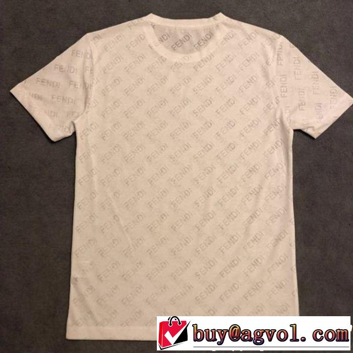FENDI フェンディ半袖Tシャツ 春夏らしい華やか 春夏の流行りトップス 高級感が好評です