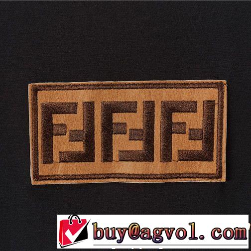 2019即旬な装いに 2色可選 夏の王道　適度な上品さ FENDI フェンディ半袖Tシャツ