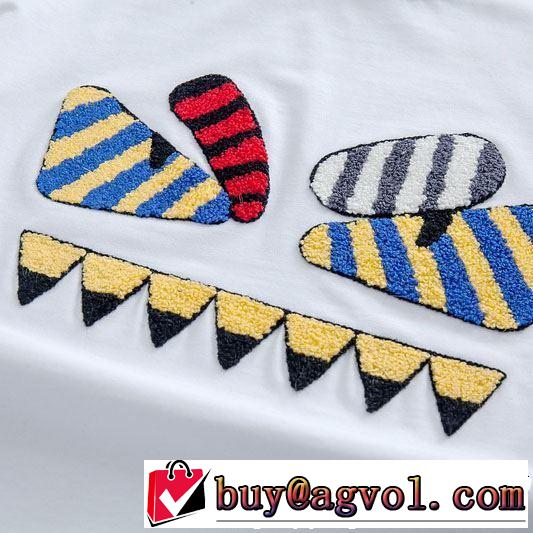 FENDI フェンディ 半袖Tシャツ 2色可選 季節をまたい新作アイテム 2019SSのトレンド商品