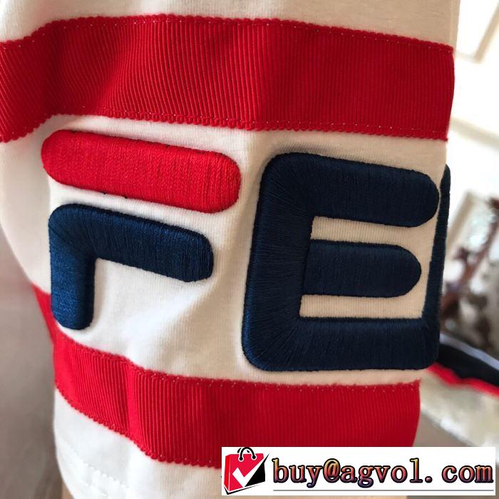 デザイン抜群のアイテム 半袖Tシャツ 夏に良く似合うちょっと新品 フェンディ FENDI ドレスアップ効果も抜群 2色可選