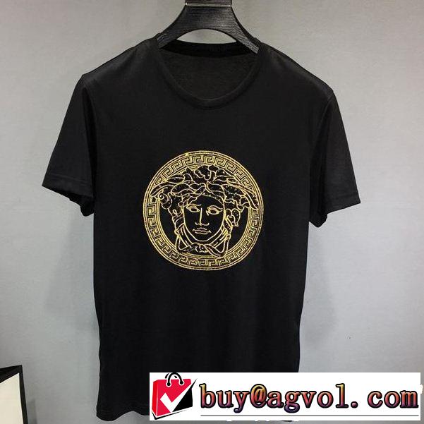 VERSACE ヴェルサーチ 半袖Tシャツ 2色可選 春夏に役立つカジュアル 軽やかな素材感