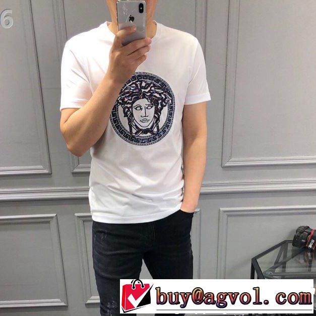 VERSACE ヴェルサーチ 半袖Tシャツ 2色可選 春夏に役立つカジュアル 軽やかな素材感