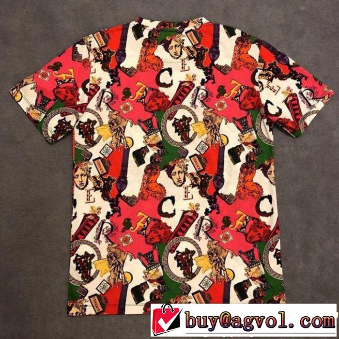 2019年の春夏に着たい VERSACE ヴェルサーチ 半袖Tシャツ 大人の余裕が漂う 爽やかな色合い