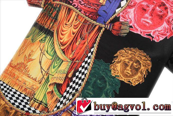 通勤の定番 VERSACE ヴェルサーチ 半袖Tシャツ リラックススタイルが実現 オシャレ上級者に