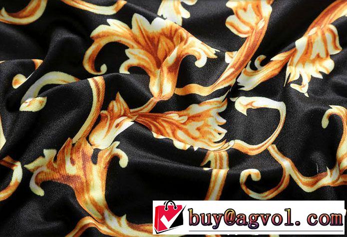 抜け感のある夏着物 春夏らしい華やか VERSACE ヴェルサーチ 半袖Tシャツ ぐっと鮮度がアップ