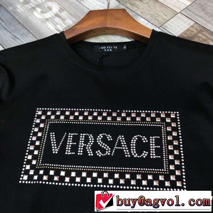 新しい斬新なスタイル 夏っぽさ新作アイテム VERSACE ヴェルサーチ 半袖Tシャツ 2色可選