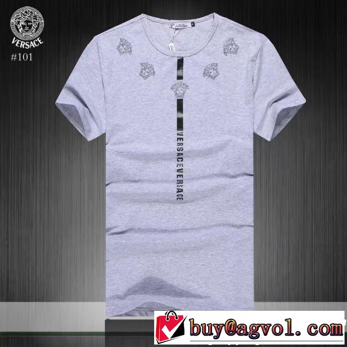 夏の大人カジュアルスタイル ヴェルサーチVERSACE Tシャツ/ティーシャツ大人っぽく着こなせる  2色可選