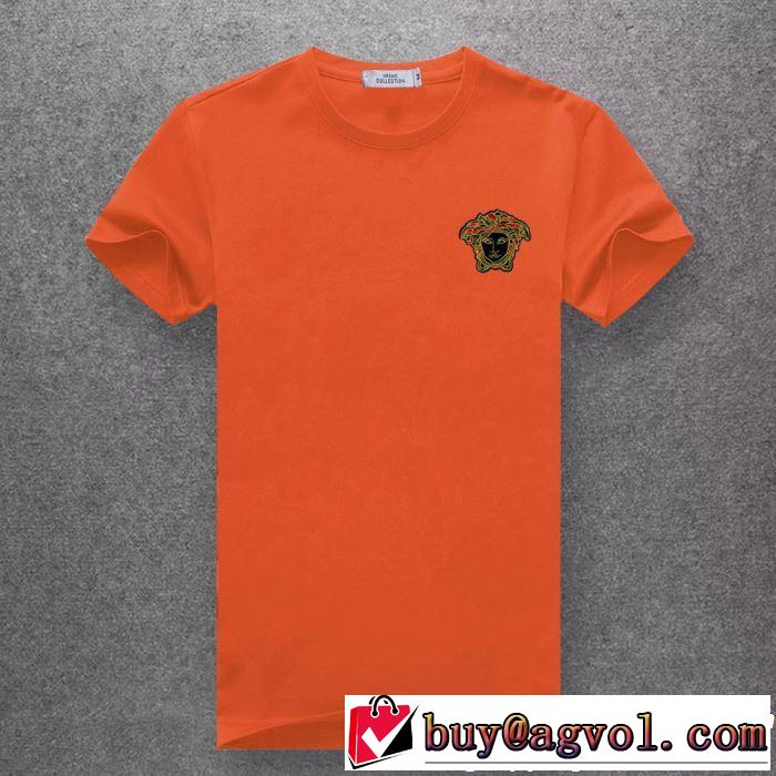 一気にトレンド感満載な着こなし ヴェルサーチ2019年最新ファッション VERSACE Tシャツ/ティーシャツ 多色可選