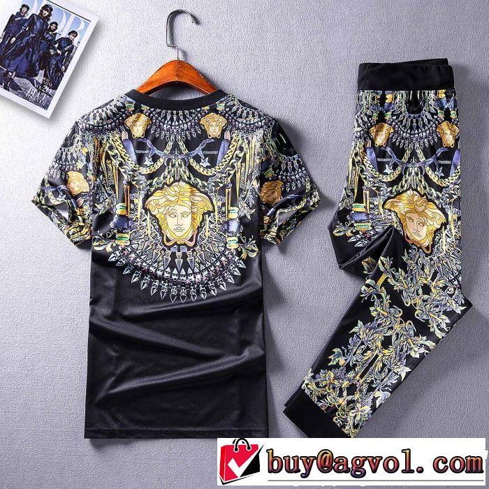やっと見つけた国内即発 VERSACE 2019夏ファション新品ヴェルサーチ 半袖 上下セット夏キレ味をプラス