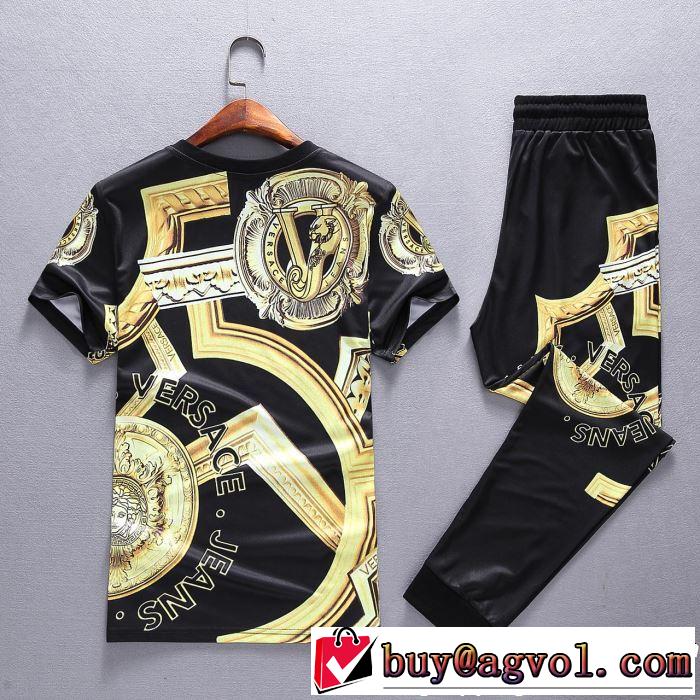 最新商品即完売必至 半袖 上下セット送料込み 希少品 VERSACE ヴェルサーチ格安SALE