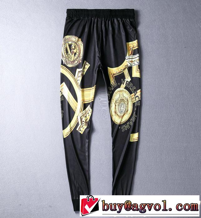 最新商品即完売必至 半袖 上下セット送料込み 希少品 VERSACE ヴェルサーチ格安SALE