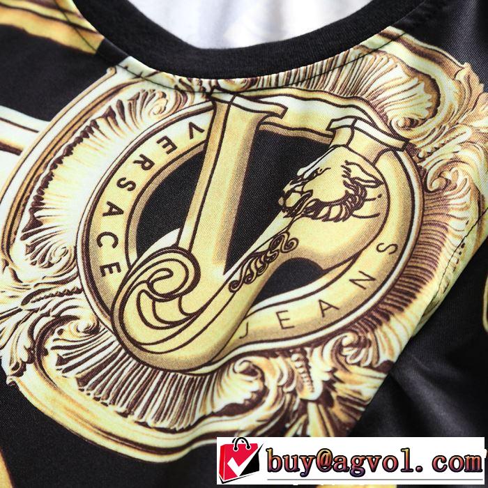 最新商品即完売必至 半袖 上下セット送料込み 希少品 VERSACE ヴェルサーチ格安SALE