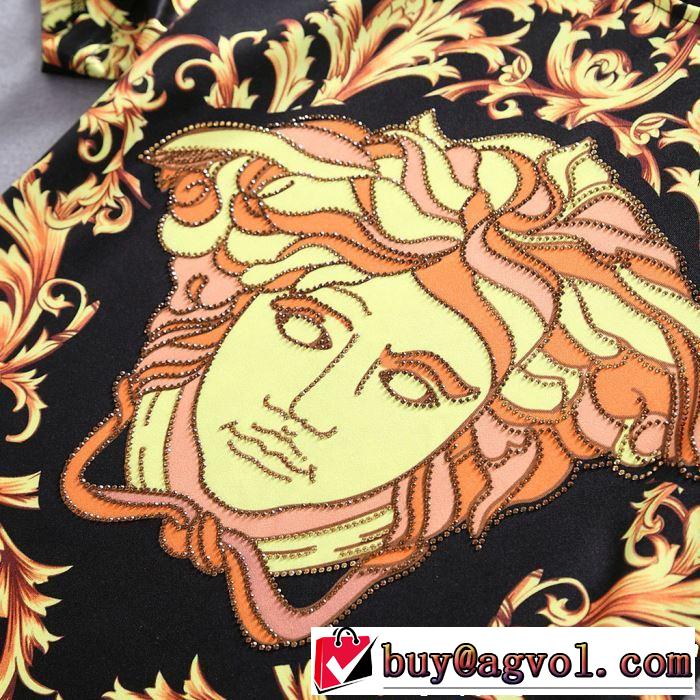 【2019春夏】最新コレクション 上下セット春色の最旬の人気アイテム VERSACE ヴェルサーチ 半袖
